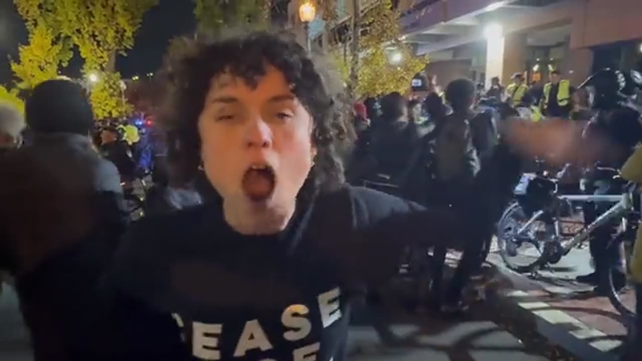 Palestinan Protestor Calling for a Cease Fire at DNC HQ in DC.