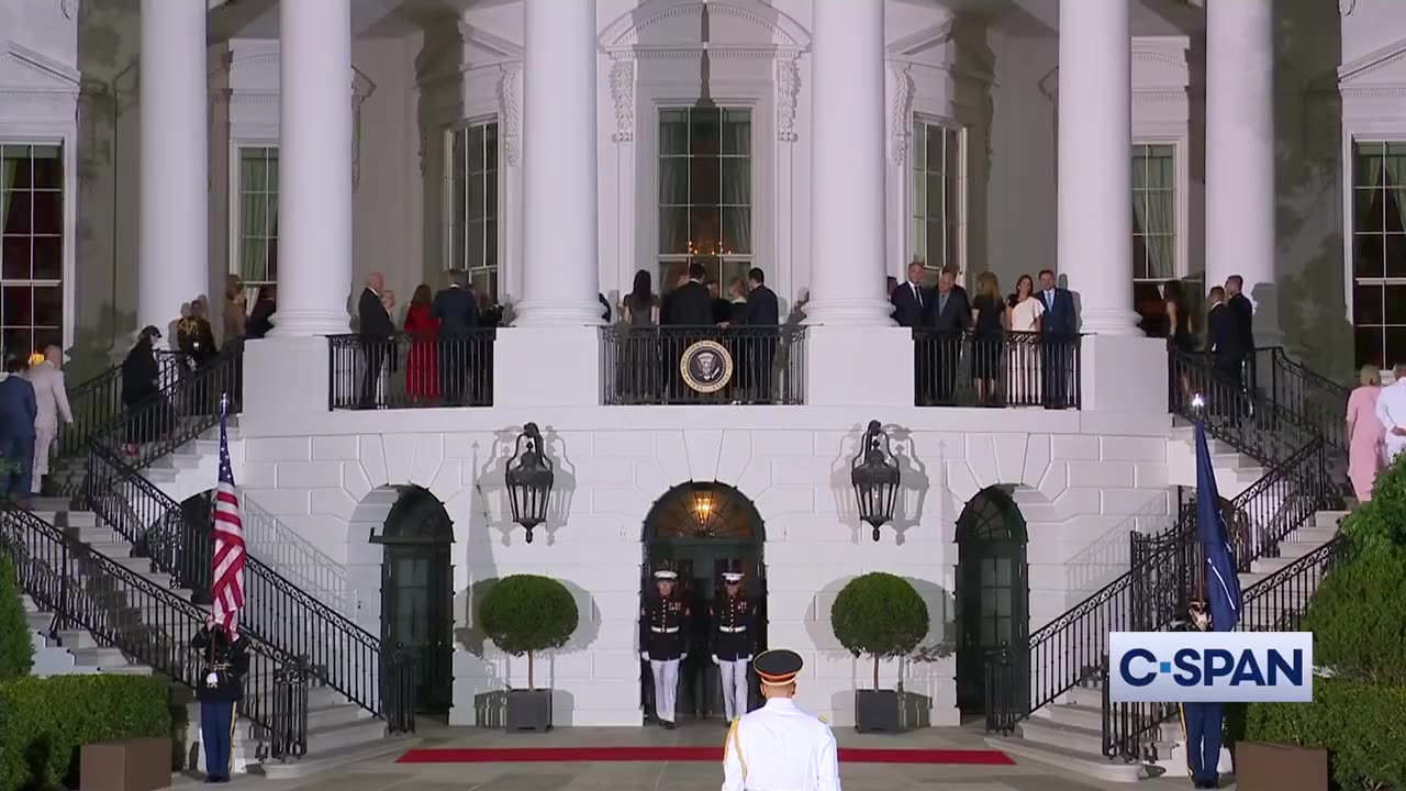 RARE – Ukrainian president Zelensky tonight at the White House along with all