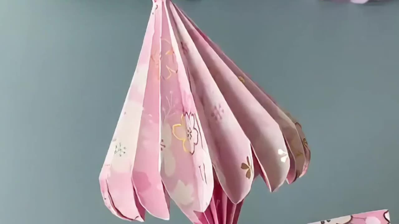 Make a paper umbrella