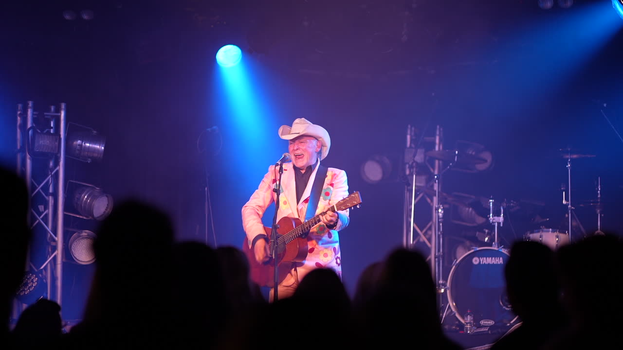 Cattletruck - Change (Solo and Acoustic)