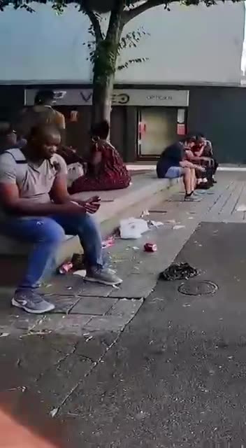 Ohh want to go to Paris ?