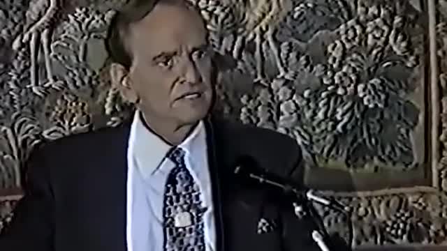 Dr Robert Willner Injects "HIV" Into Himself at a Live Conference