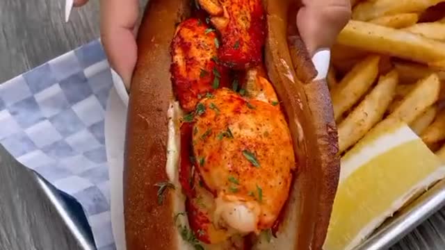 Shrimp sandwich