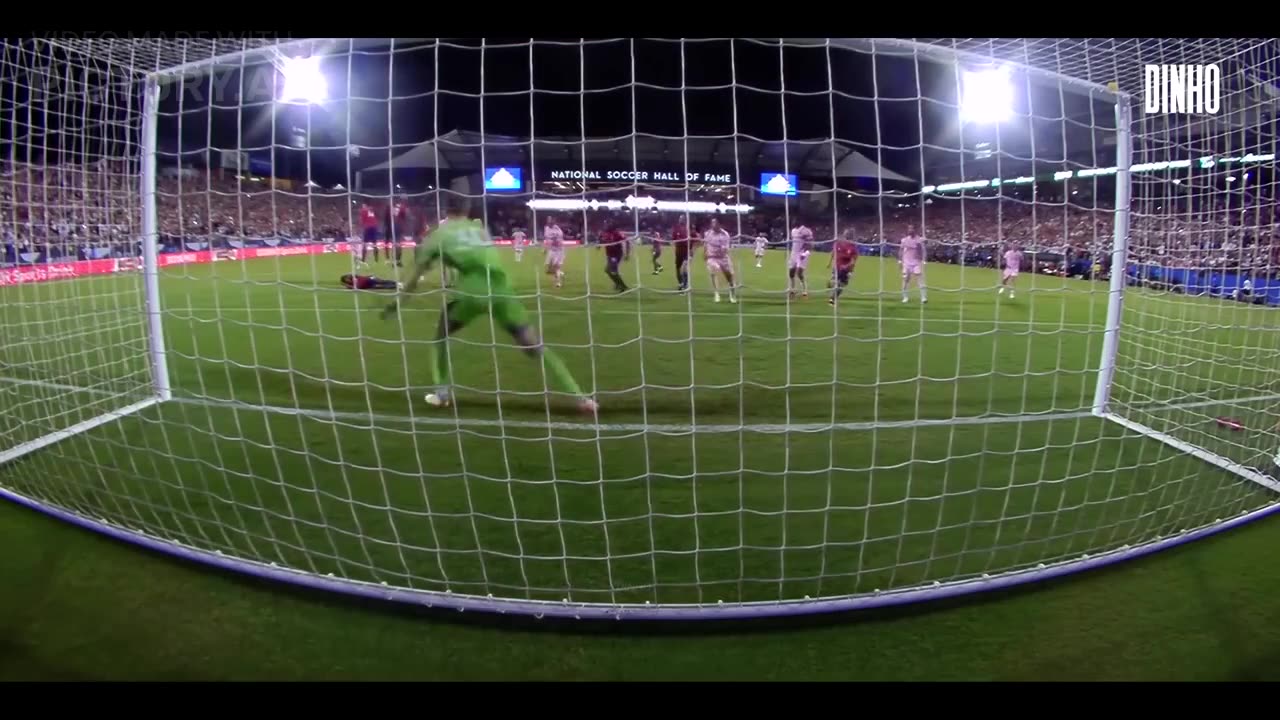 Messi impossible freekick vs Dallas