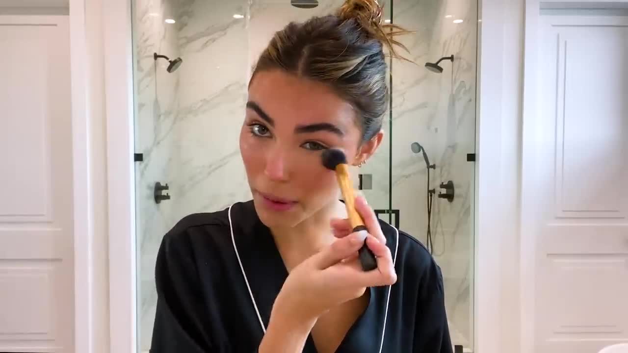 Madison Beer’s Guide to Soap Brows and Easy Blush _ Beauty Secrets _ Vogue