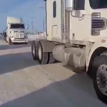 Saskatoon SK. Truckers for freedom Convoy Rolling Out (BRING CANADA 🇨🇦 BACK) #BearHUG #NoVaxxPass #NoMandatesEVER #TrudeauMustGO