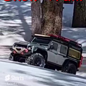 Traxxas TRX4 Snow Trailing! #shorts #funwitheric #offroad #traxxas