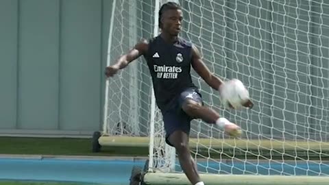 Bellingham, Camavinga and Tchouameni Training together