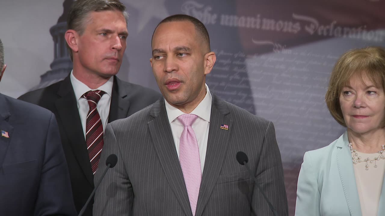 Rep. Jeffries: US debt default would be “catastrophic”