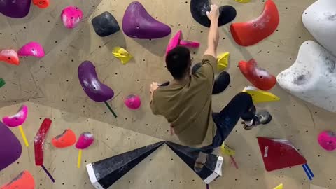 With the soothing music, start climbing~, happiness begins, and go climbing if you are unhappy