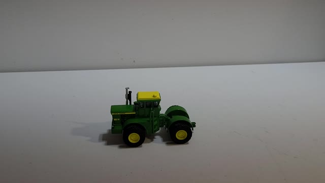 Ertl 1/64 John Deere Wagner WA-14 Prestige select tractor review