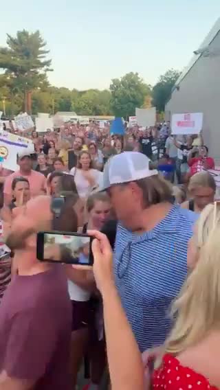 PARENTS UNITE AT A TENNESSEE SCHOOL BOARD MEETING FIGHTING MASK MANDATES