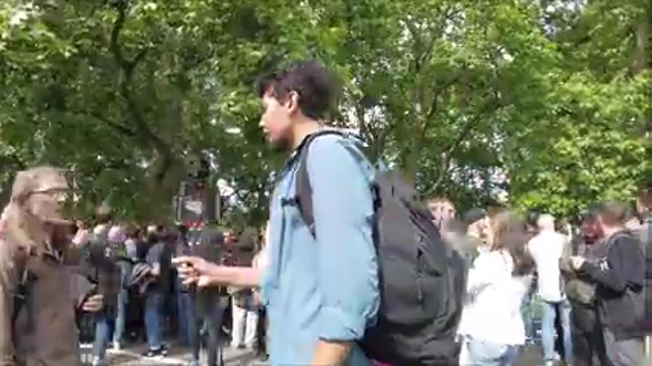 One Hour Walk Around Religious Preachers and Crowds on Speakers Corner