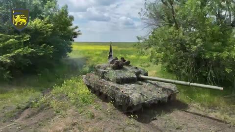 Ukrainian tanks of the 60th brigade are working.