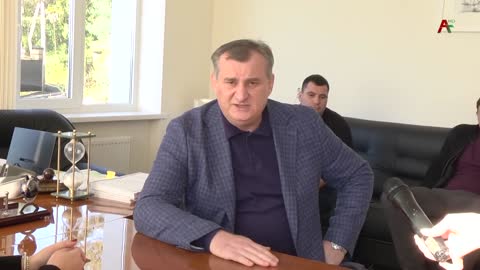 У автомобиля Ирины Ануа неизвестные прокололи шины.