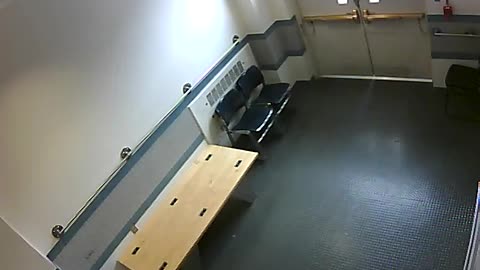 1657HQOB02PrisonerProcessingLobby_2021-01-06_10h20min00s503ms.mp4