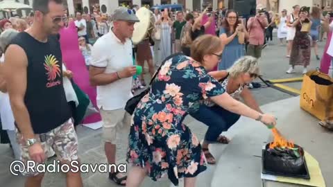 TRIESTE, PIAZZA DELLA BORSA. CONTRO LE LEGGI RAZIALI ‼️