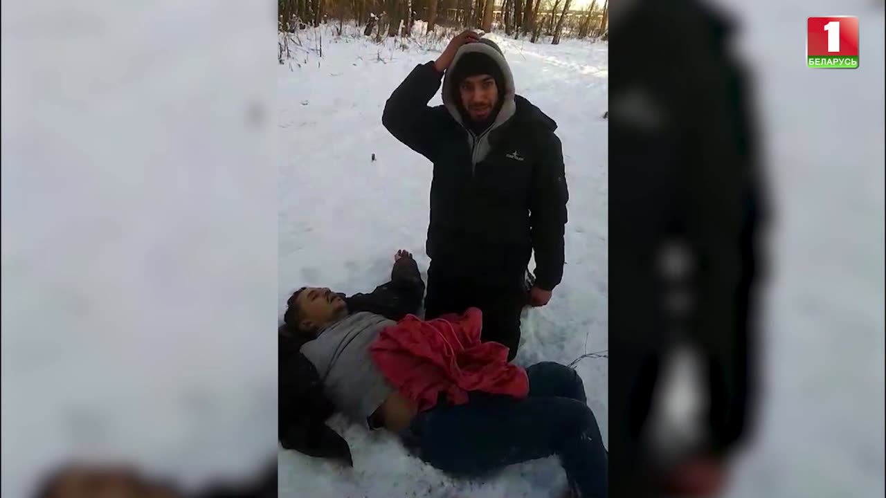 Polskie funkcjonariusze straży granicznej porzuciły dwóch uchodźców na granicy, jeden zmarł