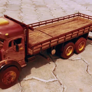 CURIOSIDADE - CAMINHÃO de BRINQUEDO FEITO DE MADEIRA