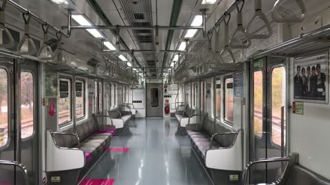 a slow korea subway