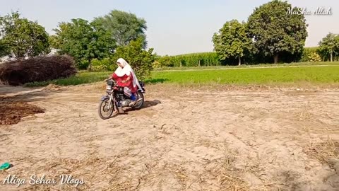 MotorCycle Riding Krty Howy gir gyi