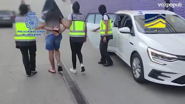 Two Jihadists Returning from Syria Arrested after Smuggling into Europe via Balkan Route