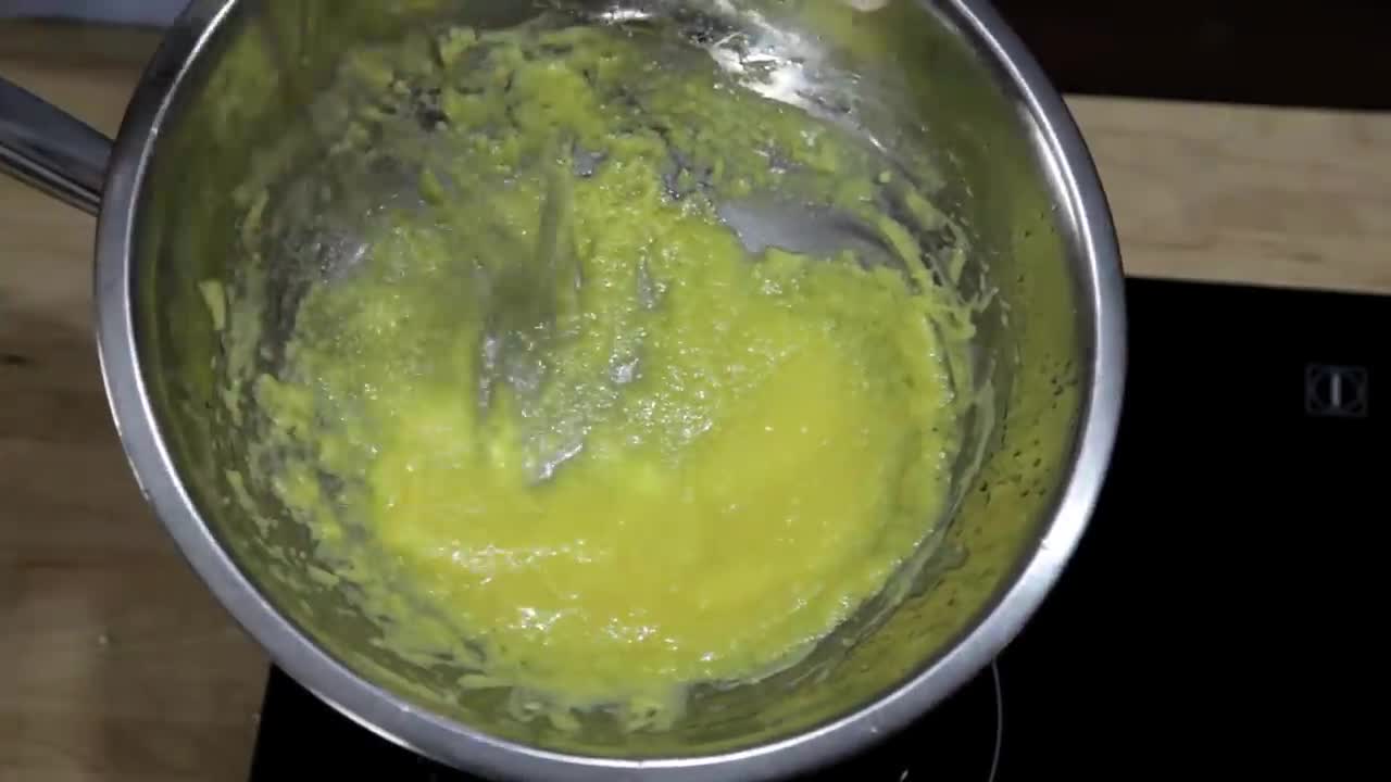 How To Make 1-Minute Hollandaise Quick and Easy