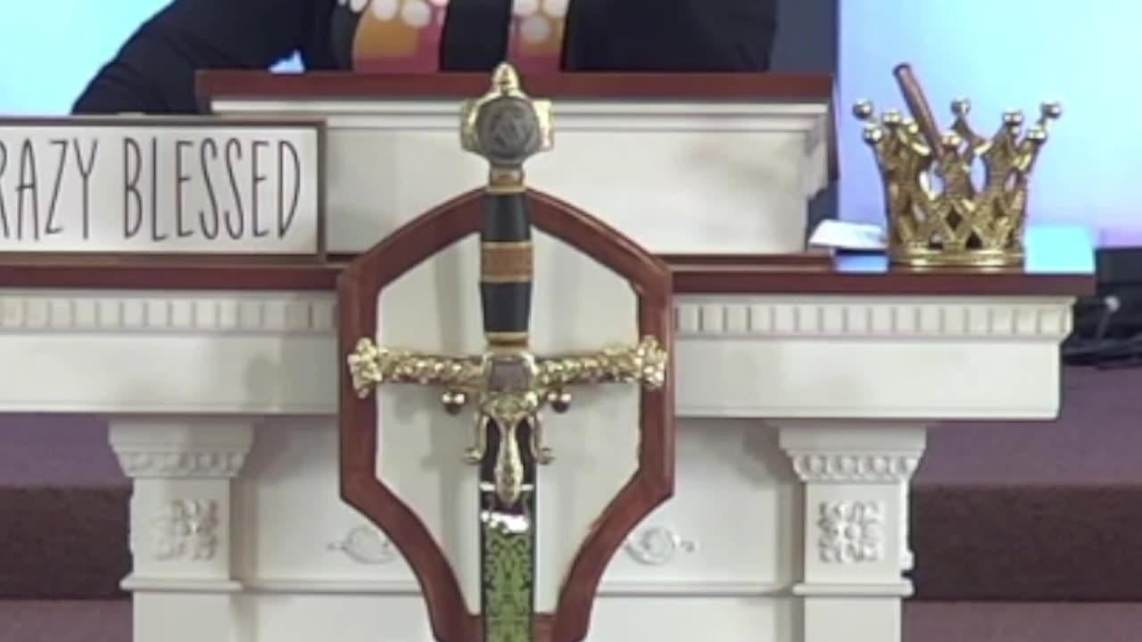 There's nothing more important than God. // No hay nada más importante que Dios.