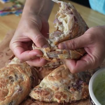 Cheese and Onion stuffed Naan