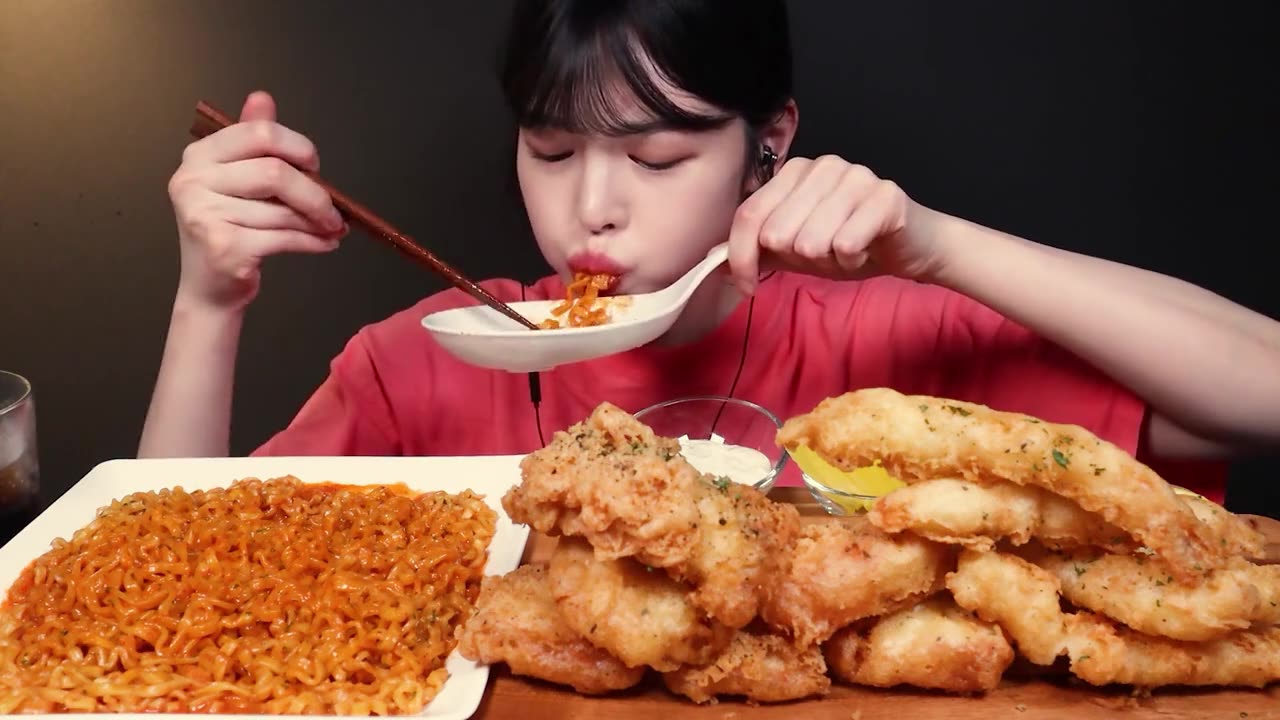 Nom - nom - nuttiness: The Crazy ASMR Food Party