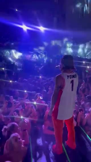 KariLake- Rapper Lil Pump leads “We want Trump” chant at the University of Arizona last night.