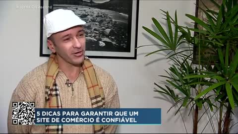 Comediante Nego Do da calote em loja virtual