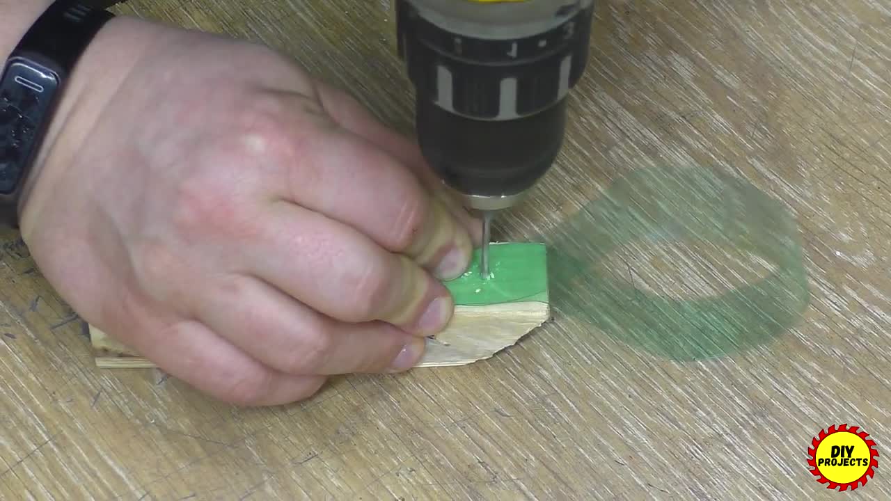 The secret of the ordinary nail! Life hacks that experienced craftsmen hide.