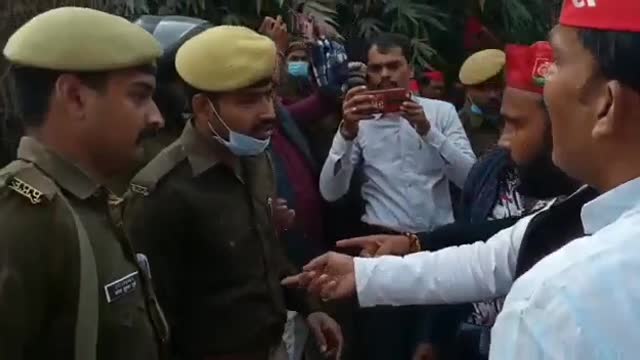 Akhilesh Sarkar ki neta ki dhamki