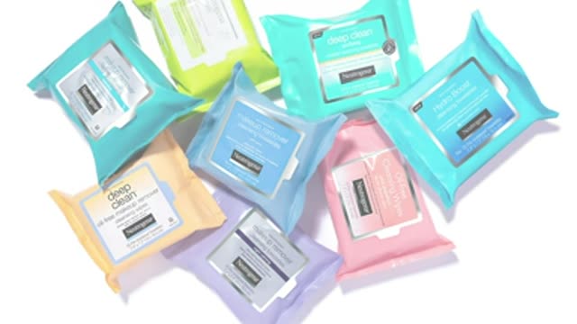 Neutrogena Makeup Remover Cleansing Face Wipes, Daily Cleansing Facial Towelettes to Remove