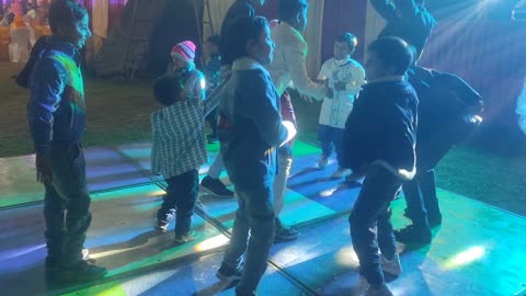 Unique dance on dj
