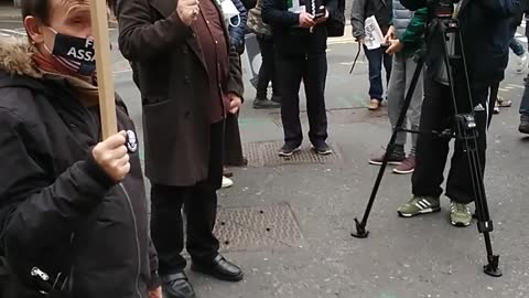 'People's Judge' Denounces The BBC (Julian Assange March)