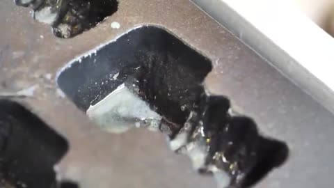 Brush The Mold With A Layer Of Oil