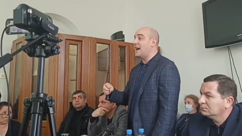 В Сухуми журналистов попросили покинуть сессию