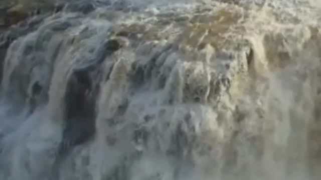 The magnificent waterfall