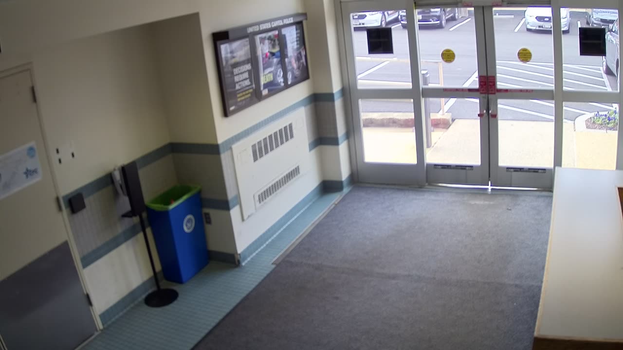1662HQOB01WestDoor_2021-01-06_11h01min05s577ms.mp4