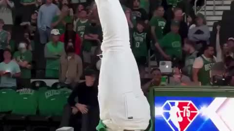 Juggler Doggy