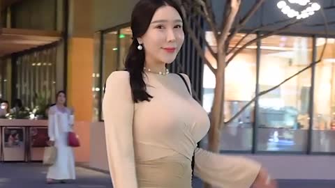 😍A young and energetic woman, her temperament is not inferior to a popular star