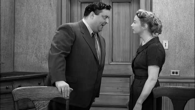 Honeymooners E18 (The $99,000 Answer)