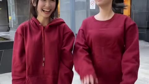 20211212-一直笑場的我 看到自己跳舞太智障了