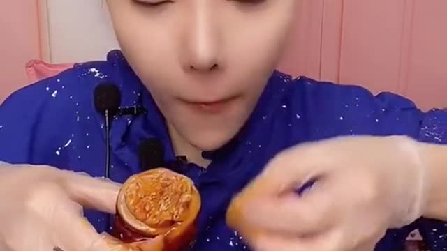 ASMR Mukbang Eating Show, Cute girls Vs Sea Food #Shorts (2)