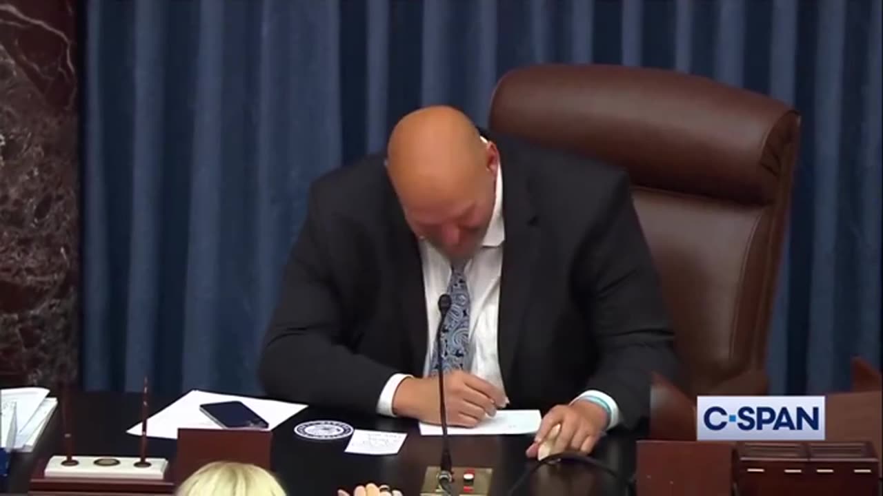 John Fetterman Reads Instructions In Perplexing Clip