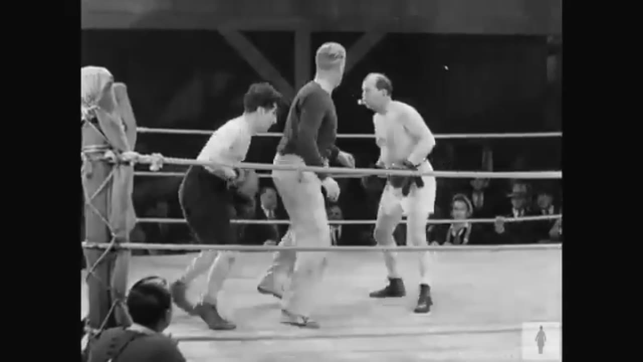 Charlie Chaplin -Boxing Match(city Liaghts, 1931)