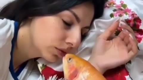 Fish kiss