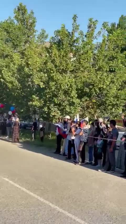 Дагестанский город Кизляр встречает героев,
